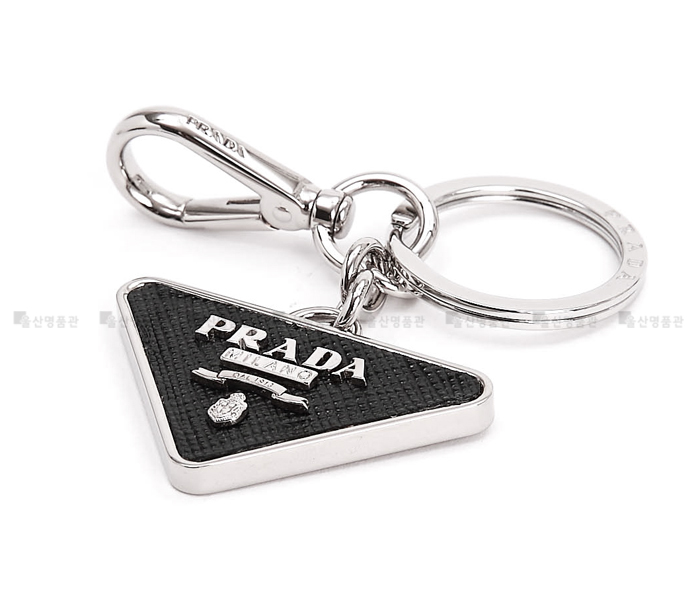 프라다(PRADA) 2PP080 053 F0002 로고 키링